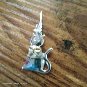 Silver Cat Pendant
